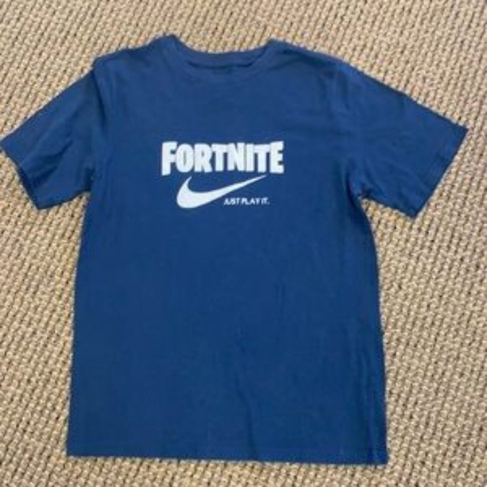 Boy’s Wonder Nation Nike Fortnite T-Shirt Size 2XL - 18